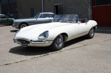 Jaguar Type E Flat Floor