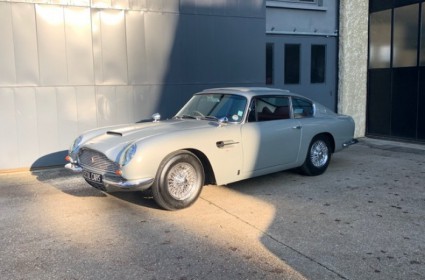 Aston Martin DB6 RHD